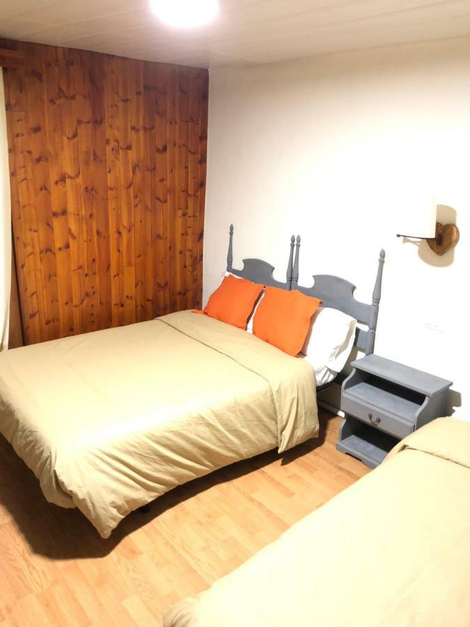 Hostal Di Verena Puigcerda Exterior photo